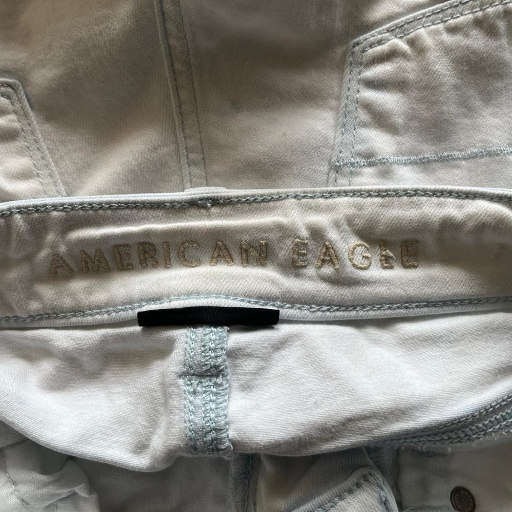 American Eagle Outfitters Light Denim Jean Shorts - Picture 3 of 4